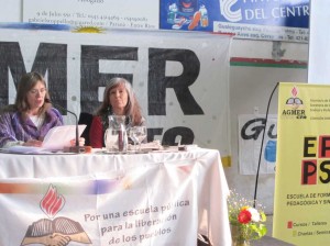 Viernes 09 de Agosto » La Secretaria de Educación, Perla Florentín, introduce la disertación de Nicastro.