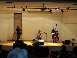 Encuentro Cultural de AGMER » Damián Lemes Trío