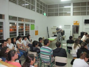 Presentación de propuestas para nombre del Instituto Superior en San Salvador 