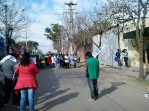 Feliciano marchó hasta la Departamental y entregó un petitorio. 