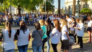 En La Paz, la asamblea abierta se realizó en la Plazoleta San Martín. 