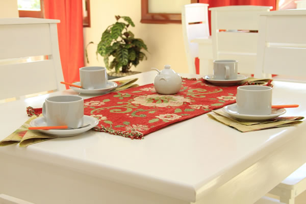 Casa Docente de Colón. Ubicación: Chacabuco 255 – (03447) 424560