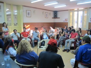 Expedición pedagógica Liga de los Pueblos libres » En AGMER Central, compartiendo experiencias con estudiantes universitarios
