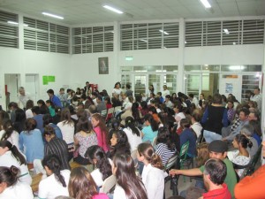 Presentación de propuestas para nombre del Instituto Superior en San Salvador 