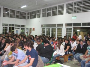 Presentación de propuestas para nombre del Instituto Superior en San Salvador 