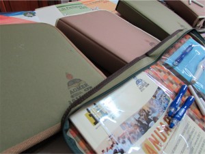 El obsequio es la carpeta » contenido sólo ilustrativo «