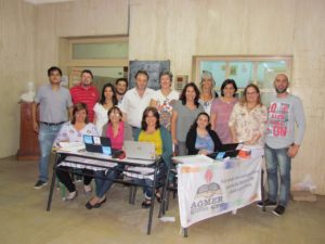 Vocales de AGMER y equipo de la Secretaría de Educación acompañan a los aspirantes. 